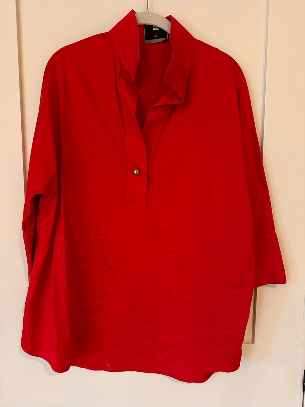 Tuckernuck Red Willow Blouse | Cotton Poplin | Gold Buttons | Size Medium